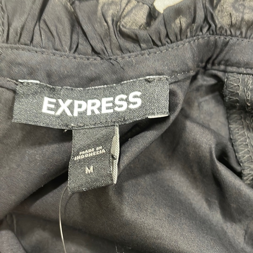 Express Black Ruffle Top. Size M - Picture 7 of 9